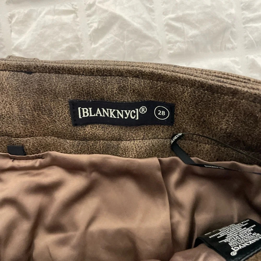 BlankNYC brown faux lea motto micro mini skirt - Picture 8 of 12